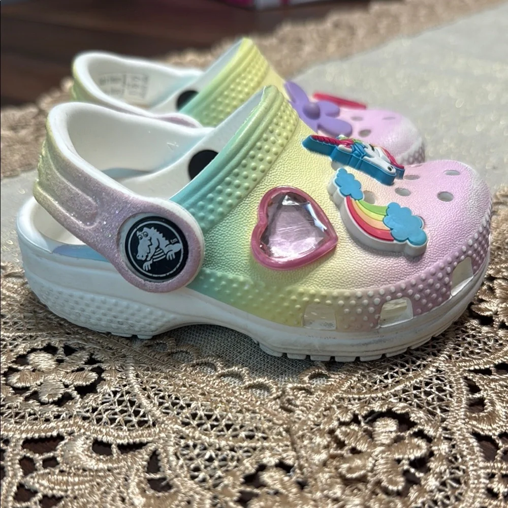 Toddler Unicorn Crocs - Picture 2 of 8
